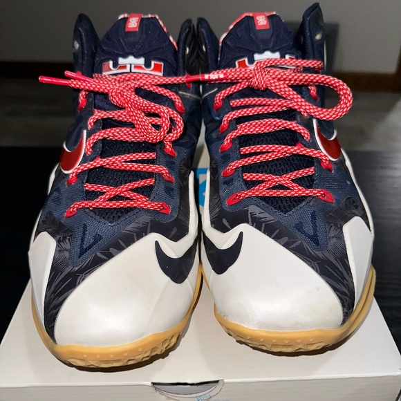Lebron 11 “Independence Day” (616175-164) OG 2014 SUPER CLEAN - Picture 4 of 7